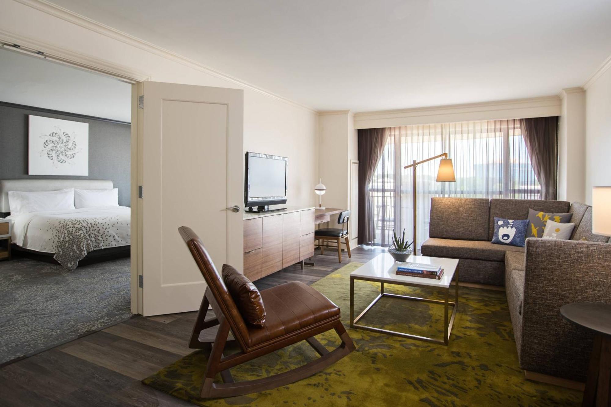 Renaissance Raleigh North Hills Hotel Zewnętrze zdjęcie