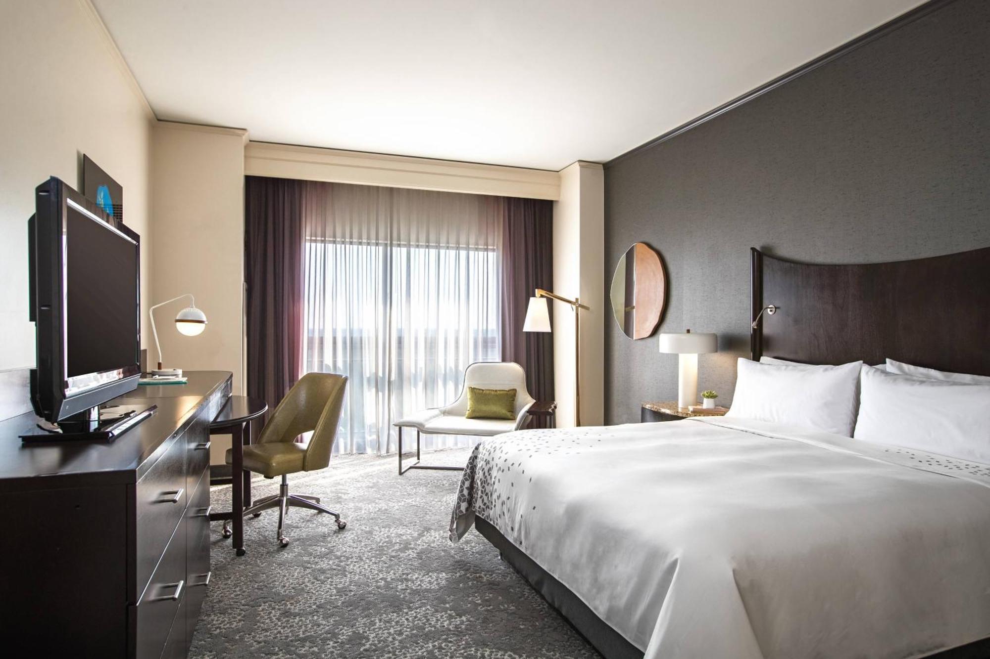 Renaissance Raleigh North Hills Hotel Zewnętrze zdjęcie